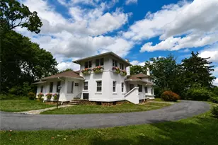 235 Bella Vista Dr, Bethlehem City, PA 18017 - Photo 2