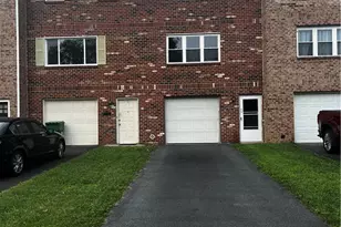 3113 Lucas Dr, Bethlehem City, PA 18017 - Photo 2