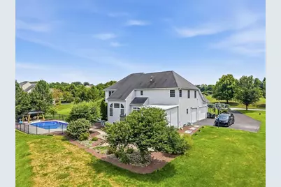4082 Meckes Drive, Lehigh Township, PA 18088 - Photo 6