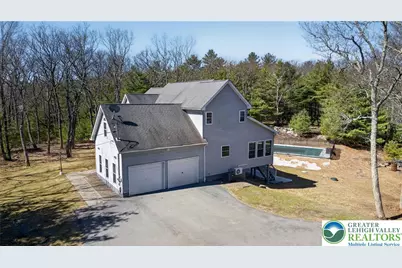162 Oak Ridge Drive, Milford, PA 18337 - Photo 2