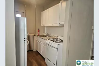 36 N 6th Street #Apt 1, Emmaus Boro, PA 18049 - Photo 4