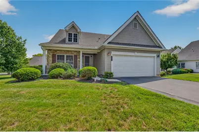 51 Glenmoor Circle N, Palmer Twp, PA 18045 - Photo 2