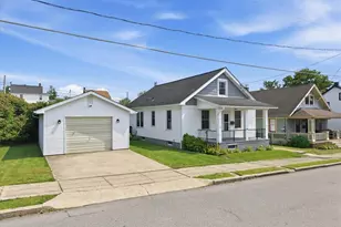 1395 Jefferson St, Hellertown Boro, PA 18055 - Photo 2