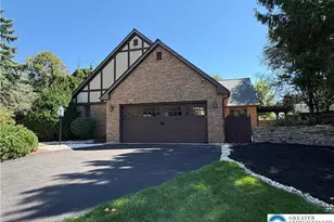 928 Barnsdale Rd, Bethlehem City, PA 18017 - Photo 2