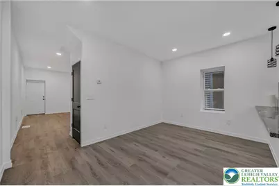 916 Center Street, Bethlehem City, PA 18018 - Photo 10