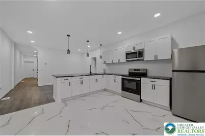 916 Center Street, Bethlehem City, PA 18018 - Photo 16