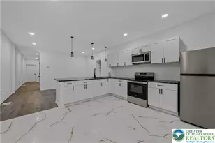 916 Center St, Bethlehem City, PA 18018 - Photo 16