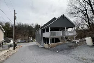 2269 Pennsylvania Ave, Bangor Boro, PA 18013 - Photo 4