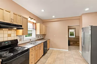 4423 W Mountain View Drive, Lehigh Township, PA 18088 - Photo 16