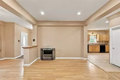4423 W Mountain View Drive, Lehigh Township, PA 18088 - Photo 12