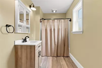 4423 W Mountain View Drive, Lehigh Township, PA 18088 - Photo 24