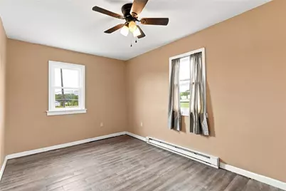 4423 W Mountain View Drive, Lehigh Township, PA 18088 - Photo 22