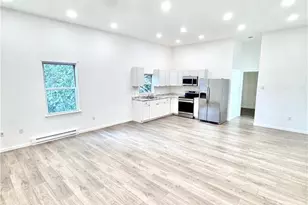 1119 W Hamilton St, Allentown City, PA 18101 - Photo 2