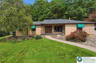 1421 Nectarine Rd, Lehigh Township, PA 18038 - Photo 2