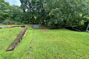 550 W Franklin St, Slatington Boro, PA 18080 - Photo 36