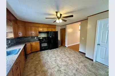 550 W Franklin Street, Slatington Boro, PA 18080 - Photo 14