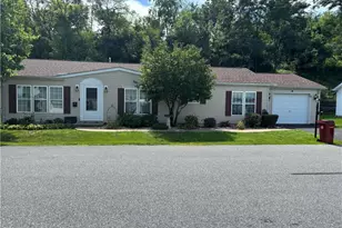 11 Abbey Rd, Easton, PA 18040 - Photo 1