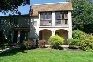2946 Aronimink Pl, Macungie Boro, PA 18062 - Photo 1