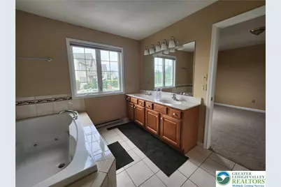 5516 Sunset Drive, North Whitehall Township, PA 18078 - Photo 8