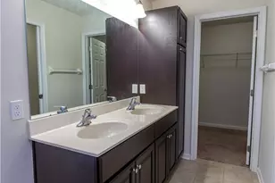1434 Black Forest Dr, South Whitehall Township, PA 18104 - Photo 20