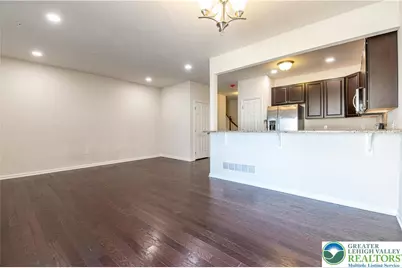 1434 Black Forest Drive, South Whitehall Township, PA 18104 - Photo 6