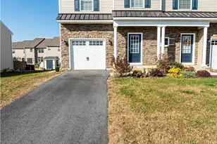 1434 Black Forest Dr, South Whitehall Township, PA 18104 - Photo 1