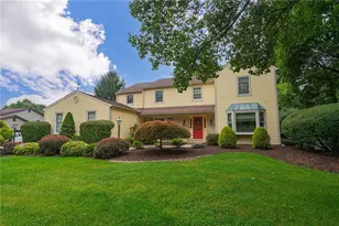 4399 Driftwood Ln, Lower Macungie Township, PA 18103 - Photo 4