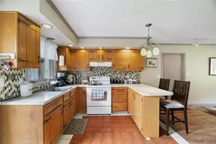 2371 Honeysuckle Rd, Allentown City, PA 18103 - Photo 12