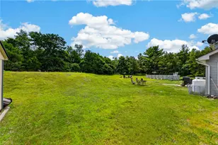 1139 Kindling Dr, Tunkhannock Twp, PA 18610 - Photo 6