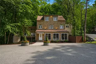 3130 Delaware Cir, Bushkill, PA 18324 - Photo 1