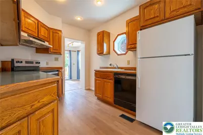 651 E Washington Avenue, Bethlehem City, PA 18017 - Photo 16