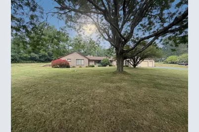 5770 Sun Valley, Upper Milford Township, PA 18092 - Photo 4