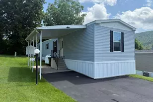 33 Hillside Pl, Lower Towamensing Tp, PA 18058 - Photo 1