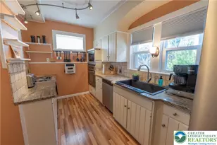 302 N 5th St, Emmaus Boro, PA 18049 - Photo 6