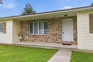 175 Bush Ln, Chestnuthill Twp, PA 18322 - Photo 2