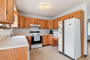 175 Bush Ln, Chestnuthill Twp, PA 18322 - Photo 8