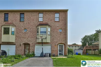 472 Vera Circle, Bethlehem, PA 18017 - Photo 2