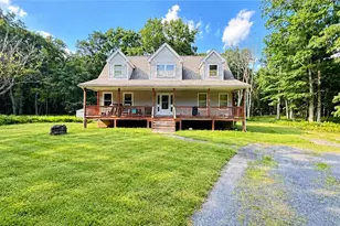 1115 Snowshoe Ct, Lehman Twp, PA 18324 - Photo 1