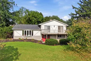 4673 Steven Ln, Lehigh Township, PA 18088 - Photo 2