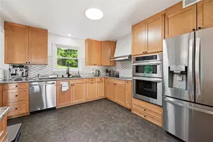4673 Steven Ln, Lehigh Township, PA 18088 - Photo 6
