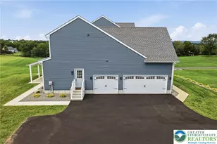 465 Gail Dr, Bushkill Twp, PA 18064 - Photo 96