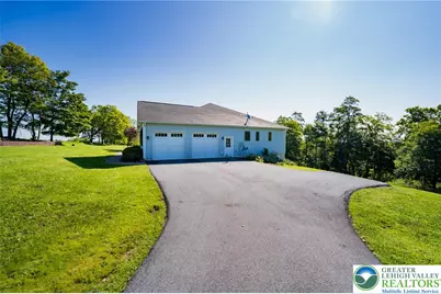 133 Shepherds Hill Drive, Upper Mt Bethel Twp, PA 18013 - Photo 8