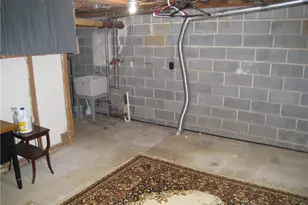 301 Carver Dr, Bethlehem City, PA 18017 - Photo 36
