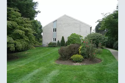 301 Carver Drive, Bethlehem City, PA 18017 - Photo 4