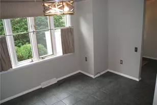 301 Carver Dr, Bethlehem City, PA 18017 - Photo 10