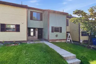 1705 Sequoia Ct, South Whitehall Township, PA 18104 - Photo 2