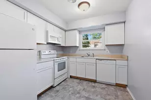 1705 Sequoia Ct, South Whitehall Township, PA 18104 - Photo 16