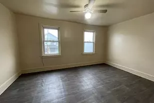2434 Sycamore St, Wilson Boro, PA 18042 - Photo 2