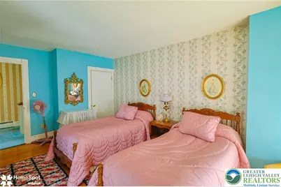 107 N Robinson Avenue, Pen Argyl Boro, PA 18072 - Photo 50