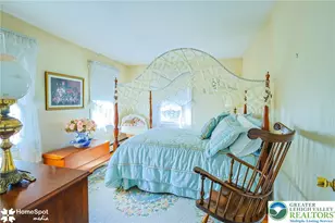 107 N Robinson Ave, Pen Argyl Boro, PA 18072 - Photo 52